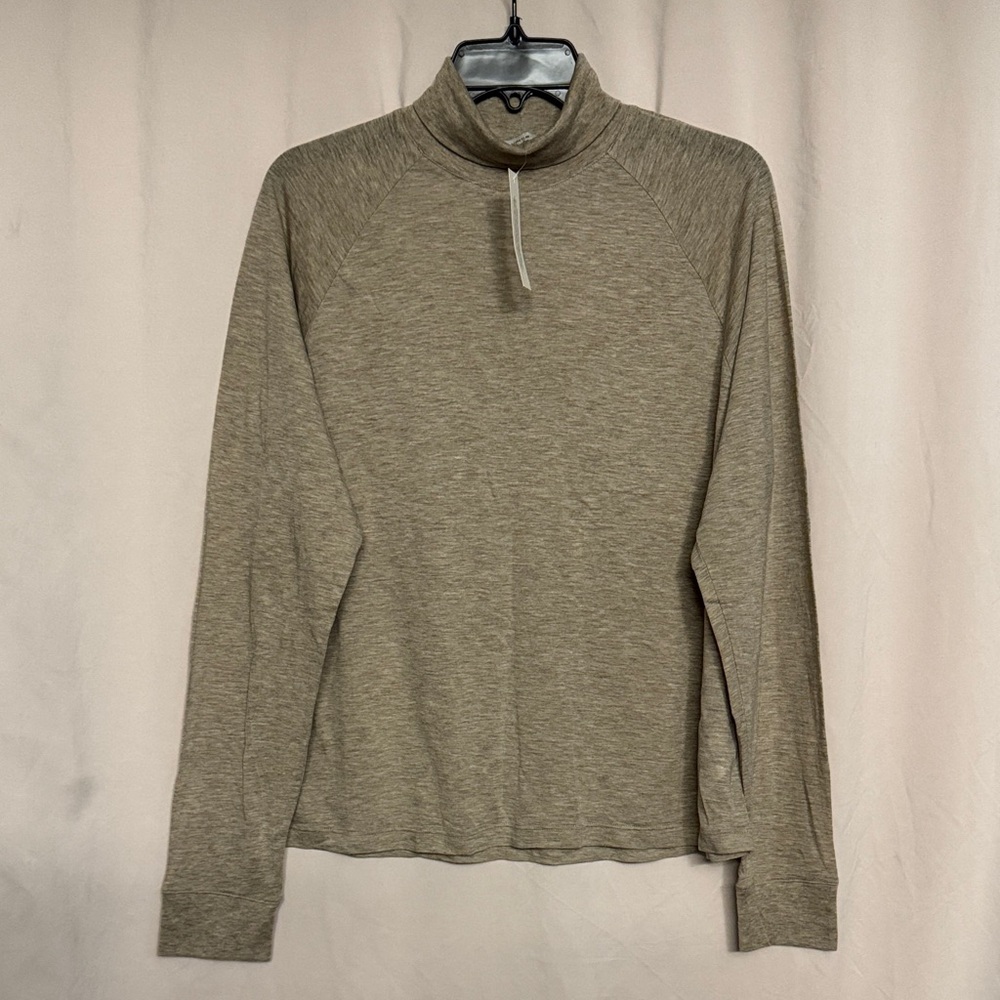 NWOT Vince Wool Blend Turtle Neck Long Sleeve Top, Size M, Color Tan